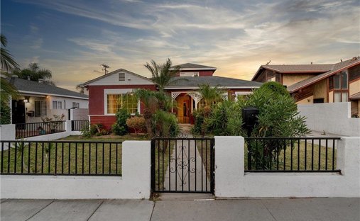 House in Signal Hill, California, United States 1