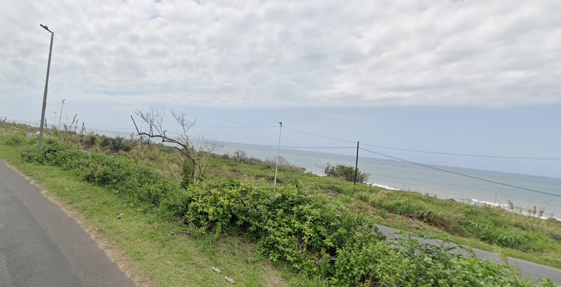 Land in Umdloti Beach, KwaZulu-Natal, South Africa 3 - 18788922