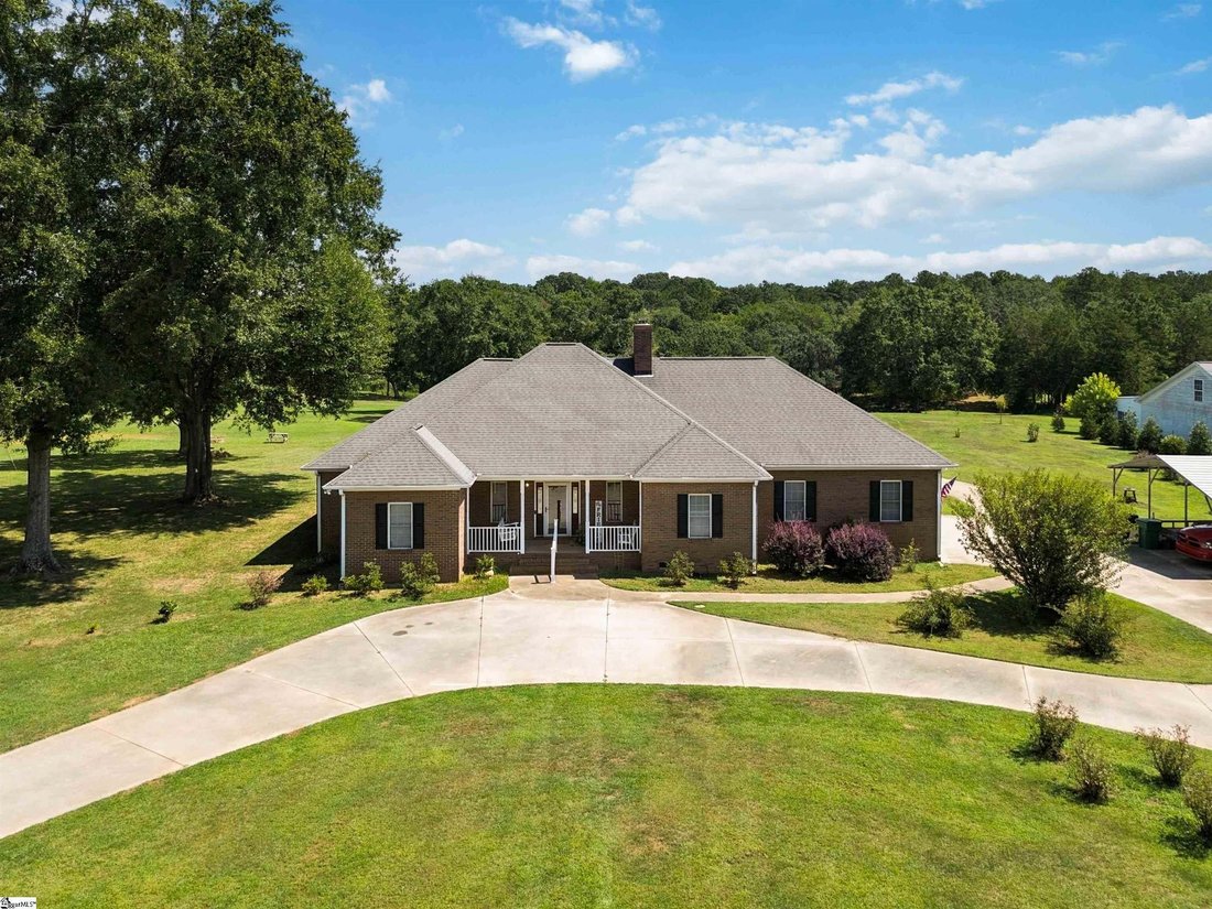 House in Fountain Inn, South Carolina, United States 1 - 18785913
