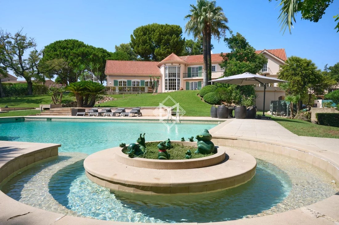 Domaine à Antibes, Provence-Alpes-Côte d'Azur, France 2 - 18784775