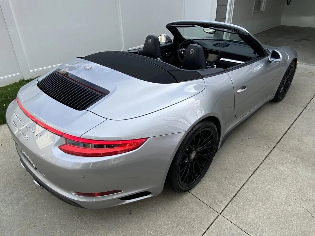 Cabriolet in Boca Raton, FL, United States 3 - 18788536