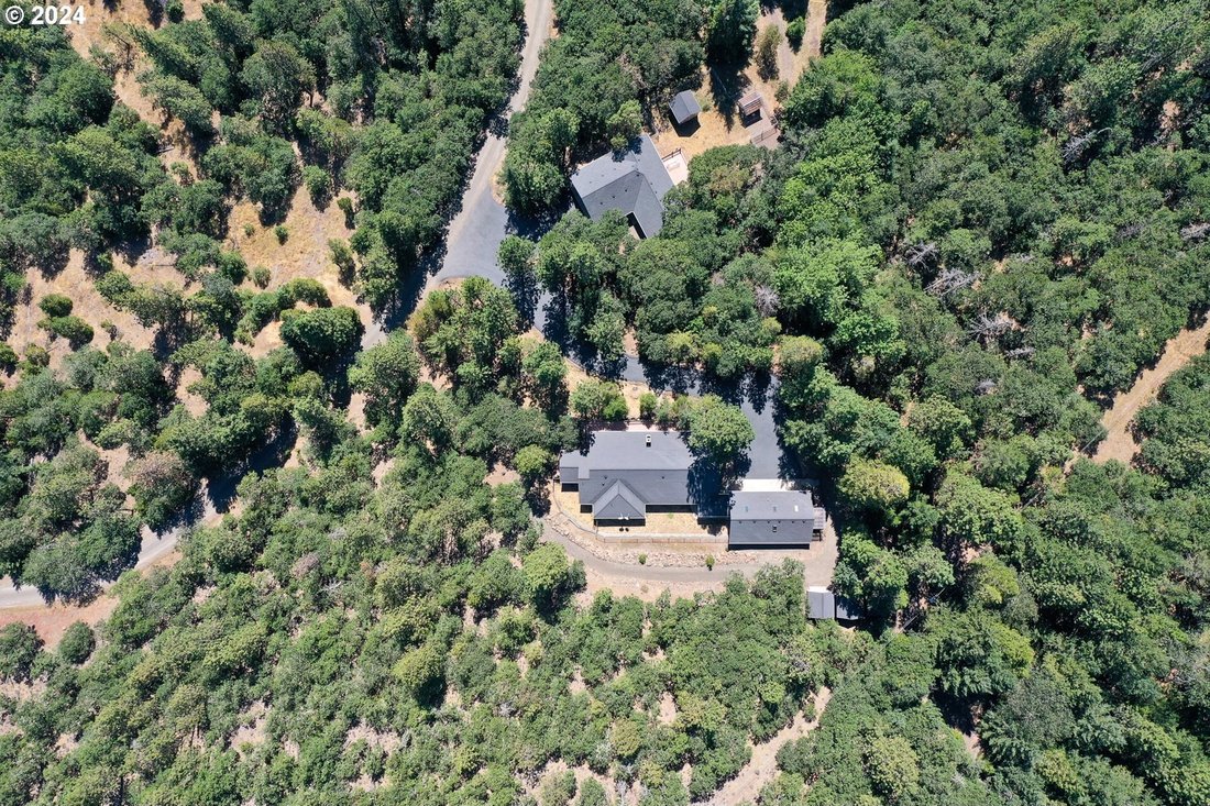 Maison à Ashland, Oregon, États-Unis 1 - 18785475