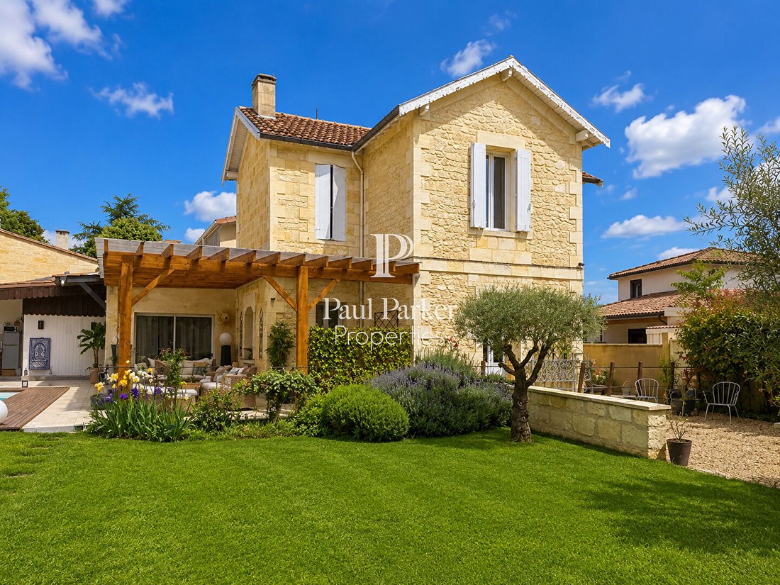 Villa a Libourne, Nuova Aquitania, Francia 1 - 18788138