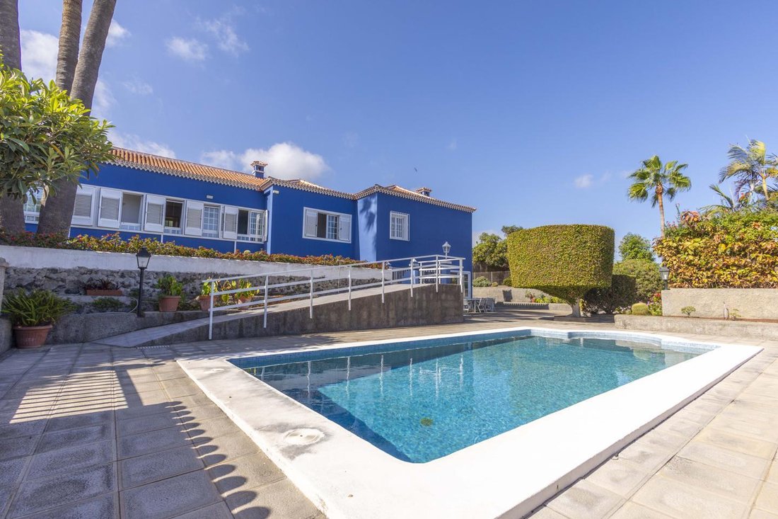 Villa in Puerto de la Cruz, Canary Islands, Spain 4 - 18786004