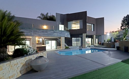 Haus in Bryanston, Gauteng, Südafrika 1