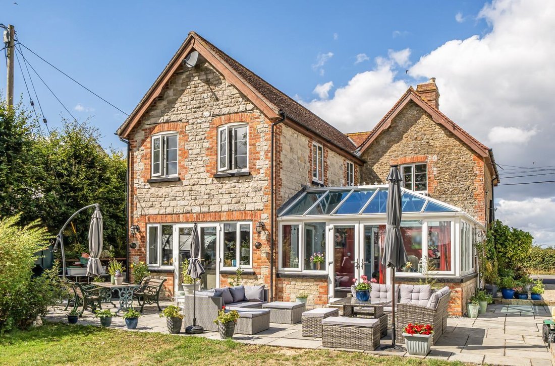 House in Dorset, England 2 - 18786480