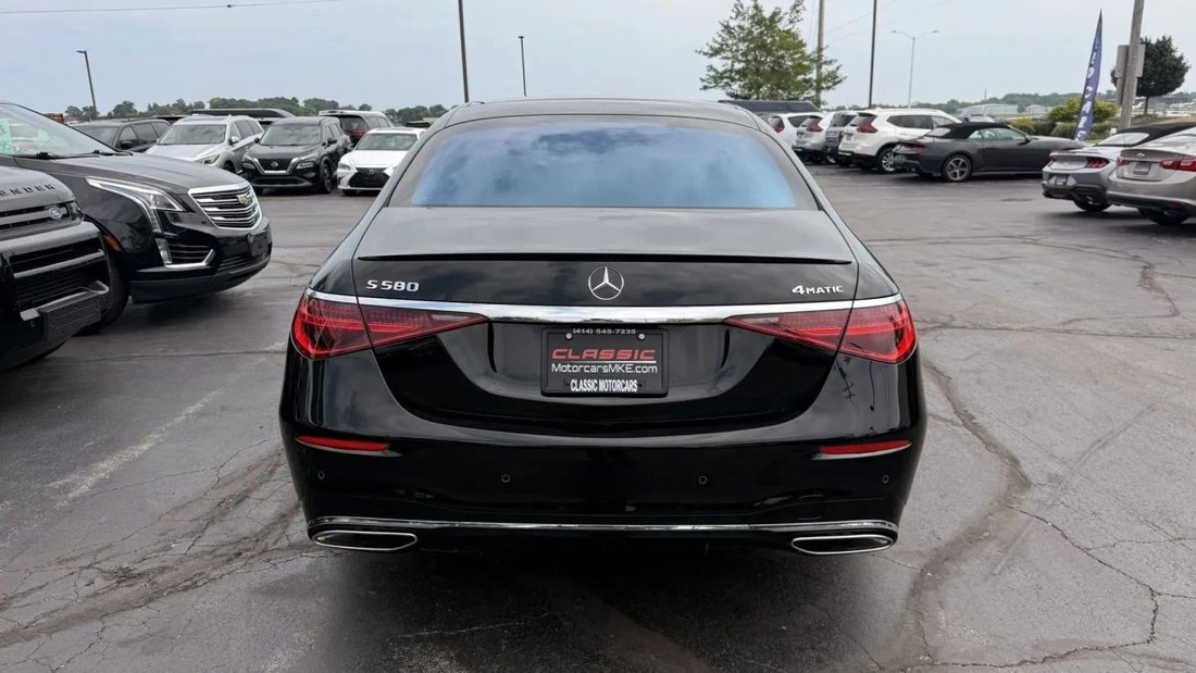 Sedan in Milwaukee, WI, United States 5 - 16381667