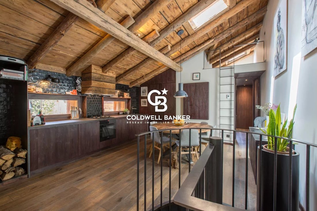 Chalet in Les Houches, Auvergne-Rhône-Alpes, France 1 - 18785070