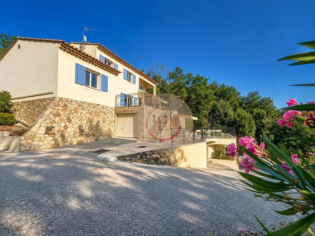 Villa in Les Adrets-de-l'Estérel, Provence-Alpes-Côte d'Azur, France 3 - 15936010