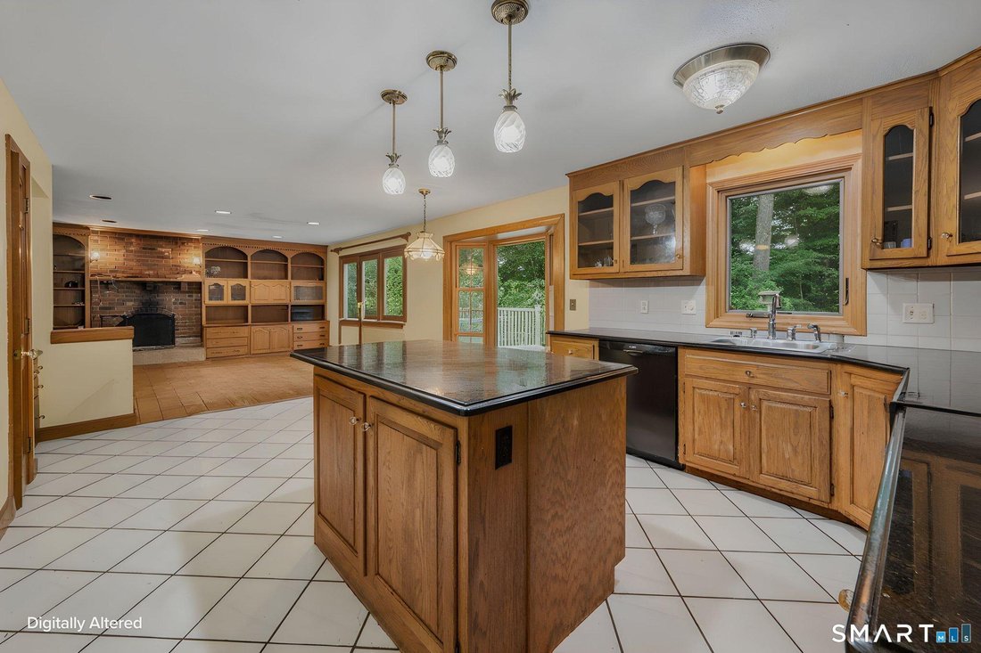 House in Clinton, Connecticut, United States 2 - 18785859
