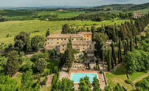 Maisons de campagne à Asciano, Toscane, Italie 1