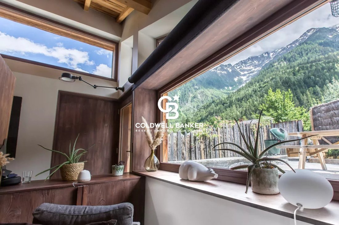 Chalet in Les Houches, Auvergne-Rhône-Alpes, France 2 - 18785070