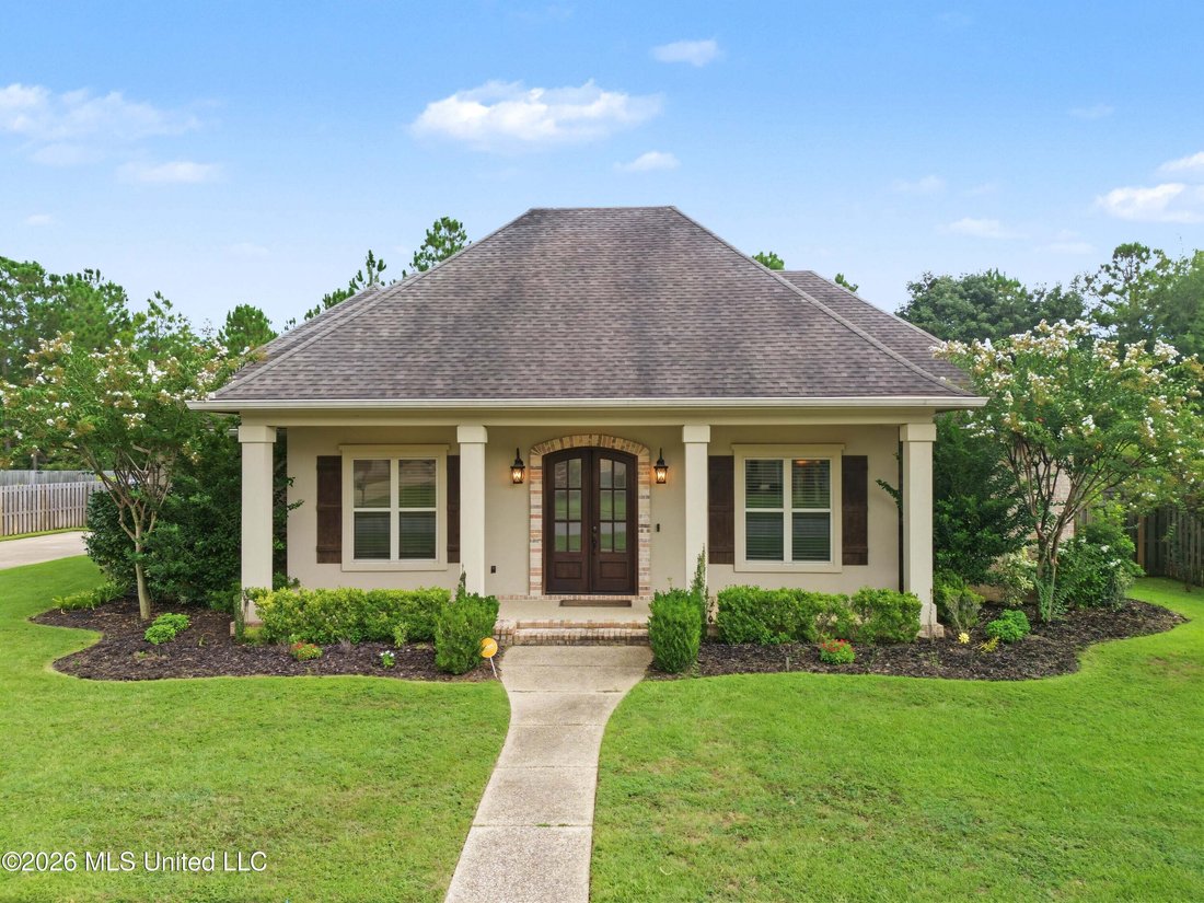 House in Ocean Springs, Mississippi, United States 1 - 18783845
