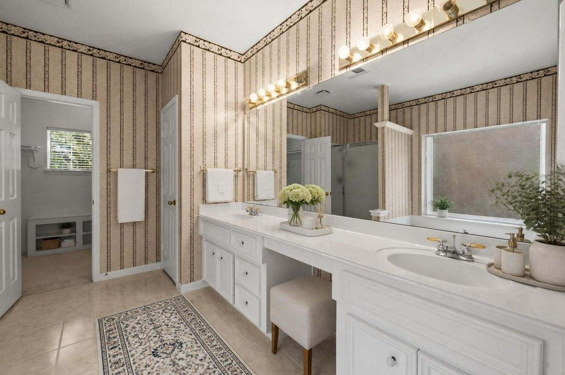 House in Houston, Texas, United States 5 - 18785604