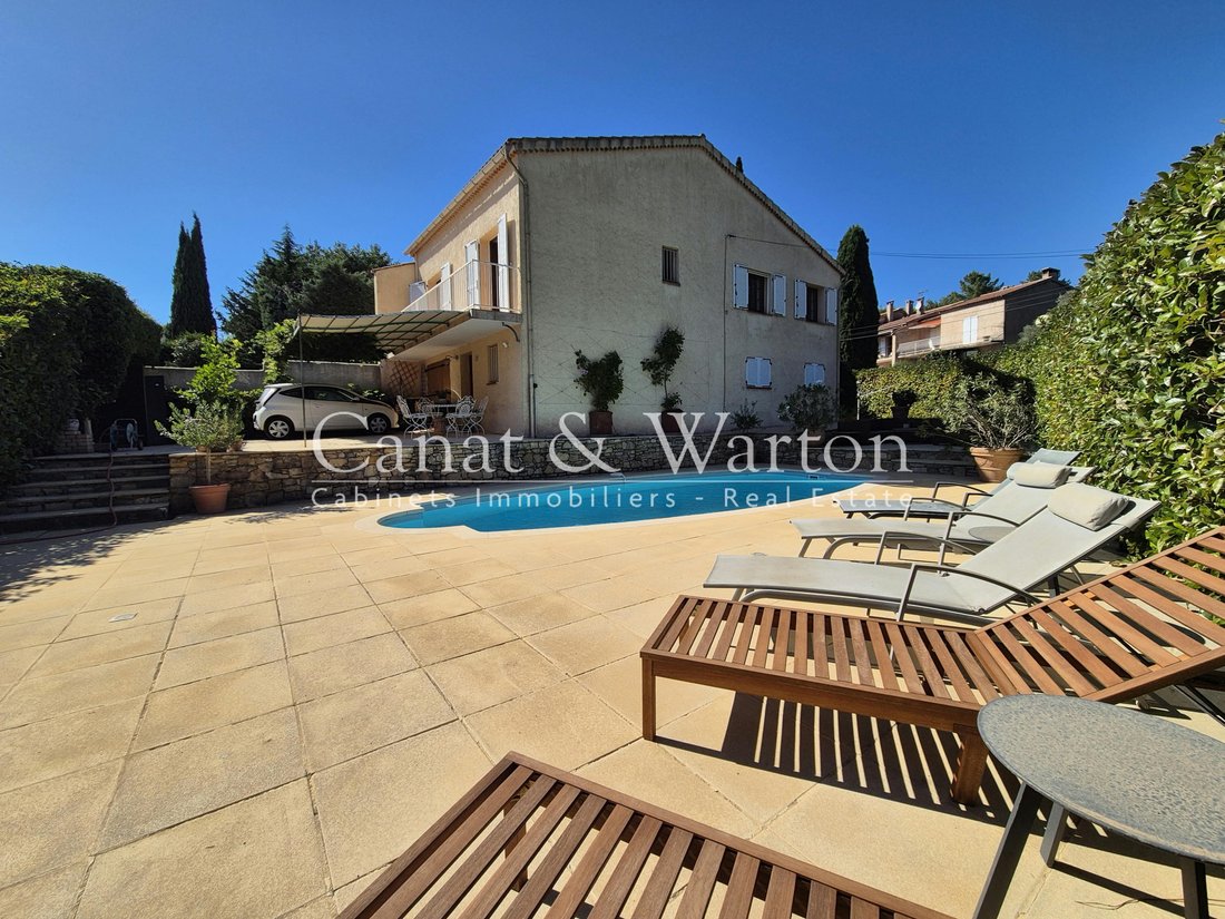 Villa in Gassin, Provence-Alpes-Côte d'Azur, France 1 - 18744630