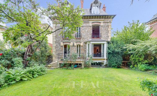 House in Clagny-Glatigny, Versailles, France 1
