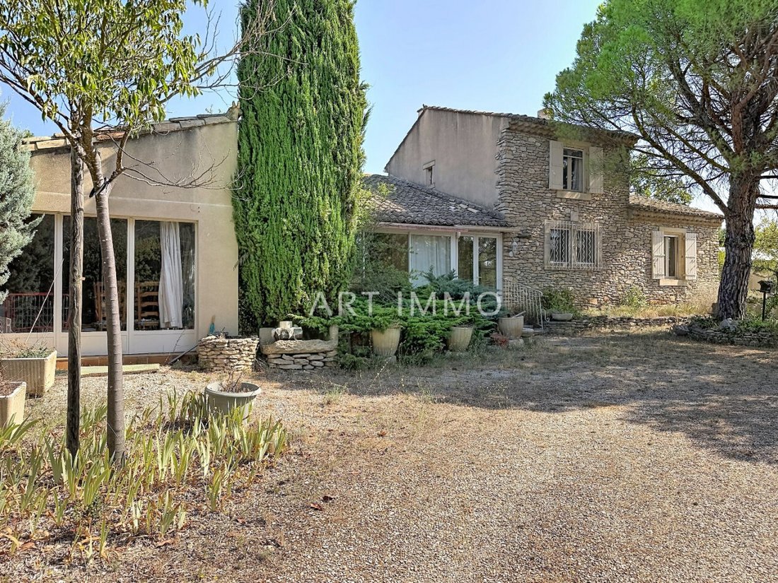 House in Cabrières-d'Avignon, Provence-Alpes-Côte d'Azur, France 1 - 18787945