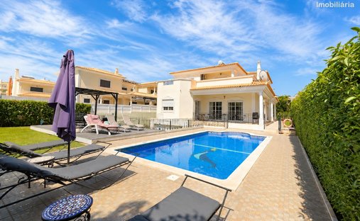 Villa in Olhos de Agua, Algarve, Portugal 1