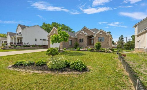 House in Walled Lake, Michigan, United States 1