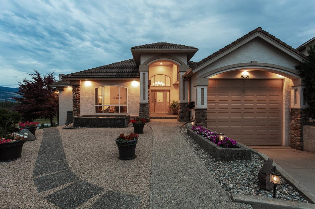 Casa en Kelowna, Columbia Británica, Canadá 1 - 18787595