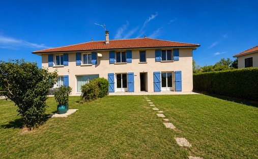 House in Revel-Tourdan, Auvergne-Rhône-Alpes, France 1