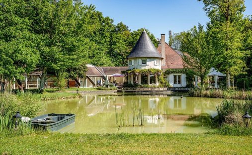 House in Grammont, Tours, France 1