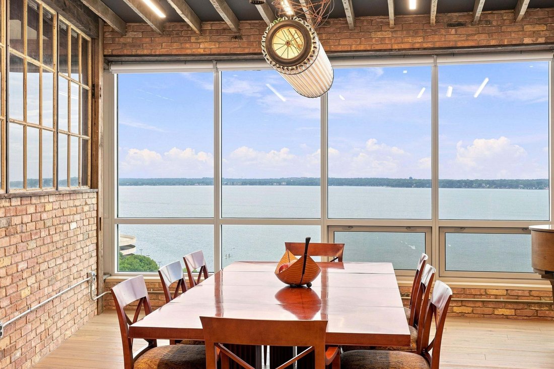 Condo in Madison, Wisconsin, United States 4 - 17807696