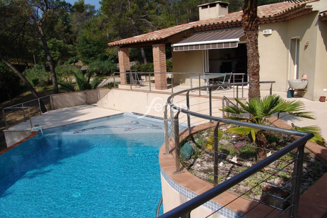 Villa à Entrecasteaux, Provence-Alpes-Côte d'Azur, France 2 - 18784457