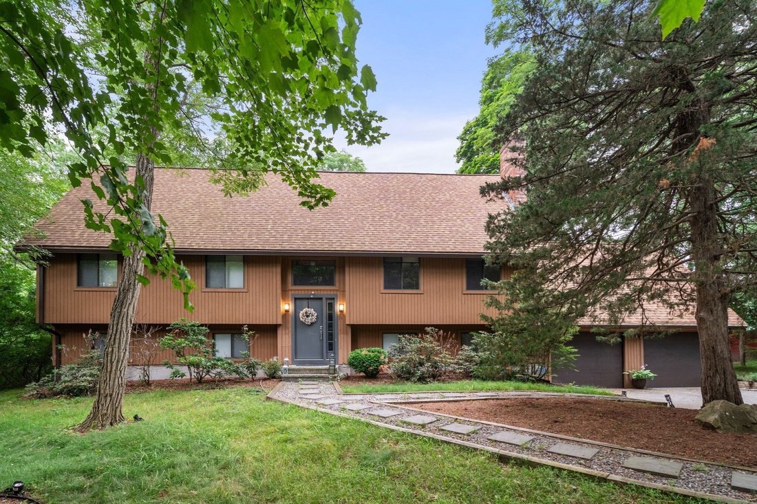 House in Framingham, Massachusetts, United States 1 - 18725819