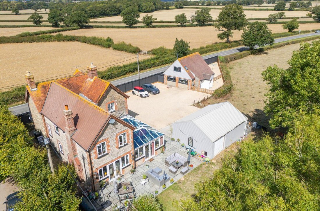 House in Dorset, England 1 - 18786480