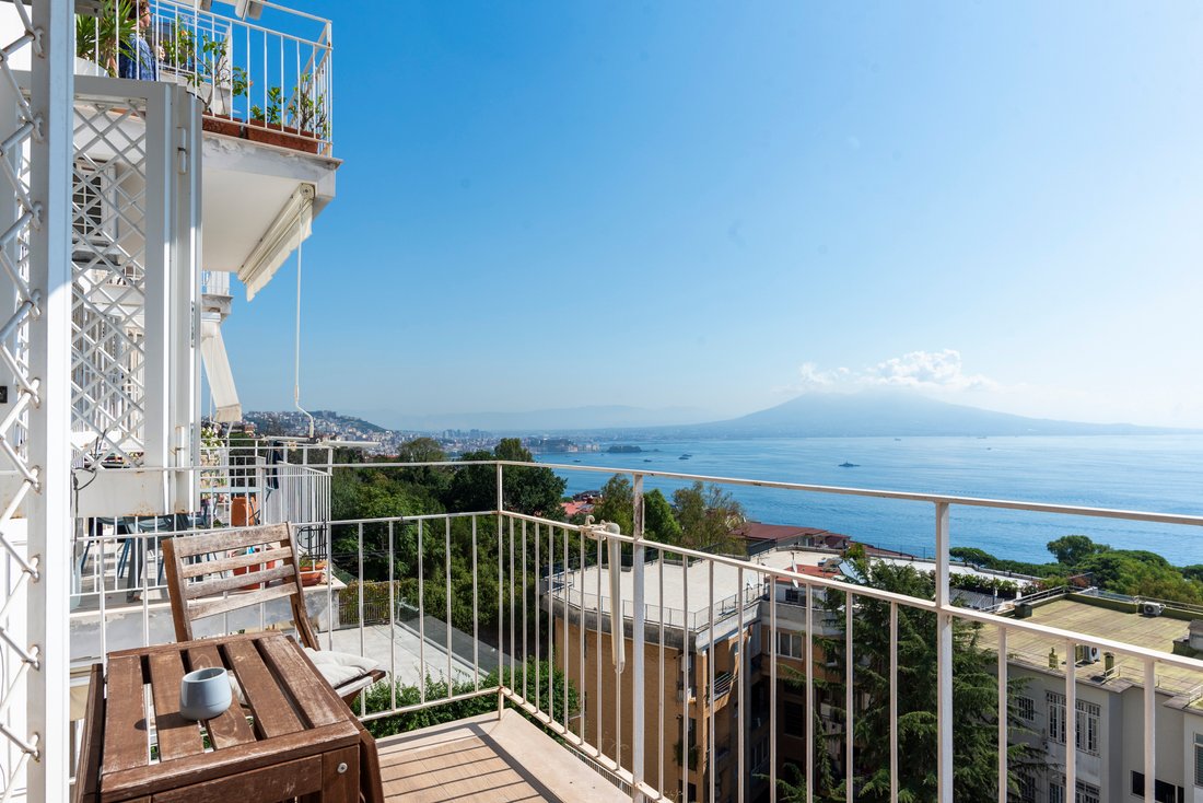 Apartment in Chiaia, Naples, Campania 3 - 15428696