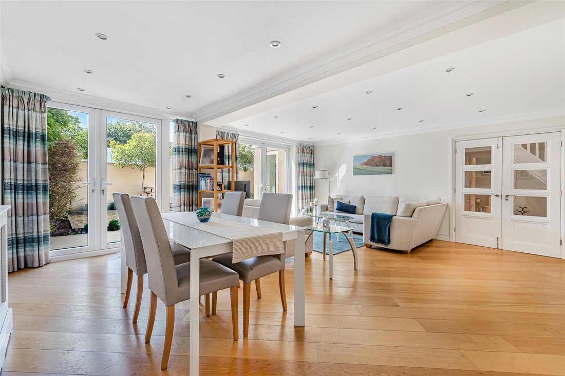 Casa a Coombe, Borough Reale di Kingston upon Thames, Inghilterra 2 - 18786325