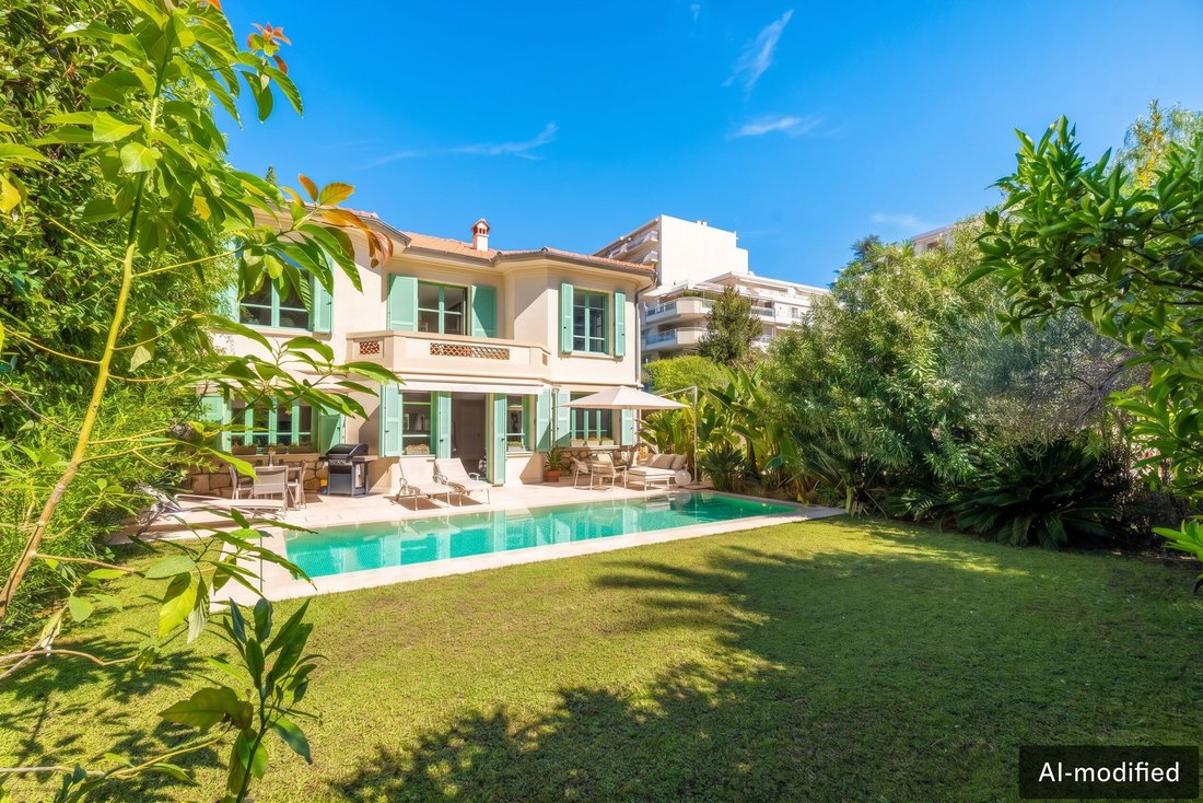 Maison à Ponteil, Antibes, France 1 - 18784936