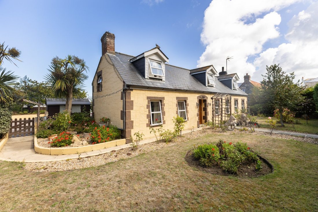 House in United Kingdom 1 - 18783433