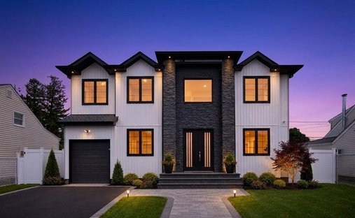 House in Levittown, New York, United States 1