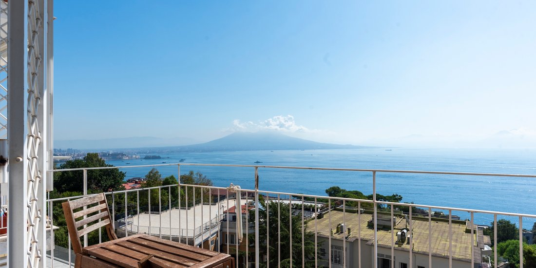 Apartment in Chiaia, Naples, Campania 1 - 15428696