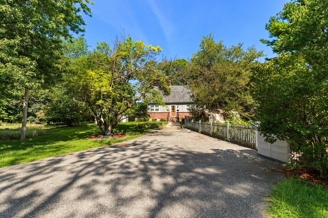 House in Lynn, Massachusetts, United States 3 - 18741313