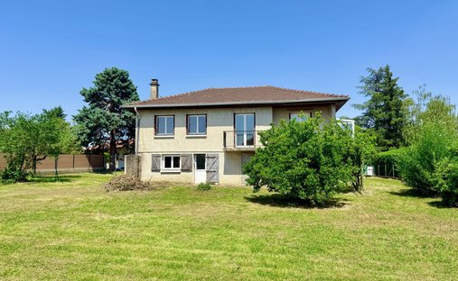 Haus in Chaponost, Auvergne-Rhone-Alpen, Frankreich 1