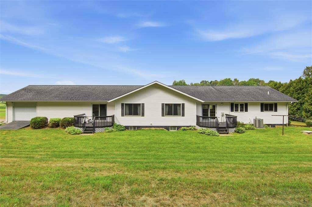 House in Bloomer, Wisconsin, United States 2 - 18783456