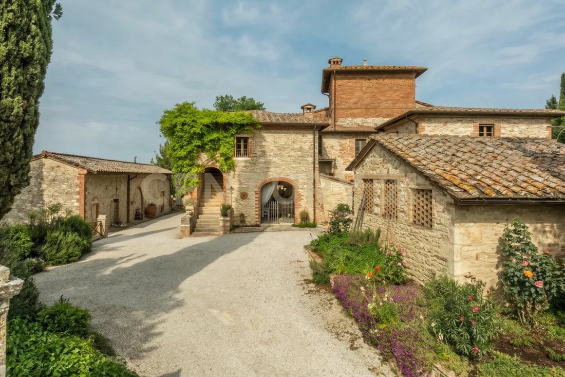 Maisons de campagne à Asciano, Toscane, Italie 4 - 18786288
