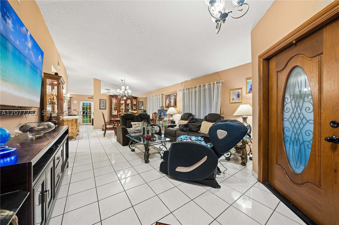House in Miami, Florida, United States 5 - 18784132