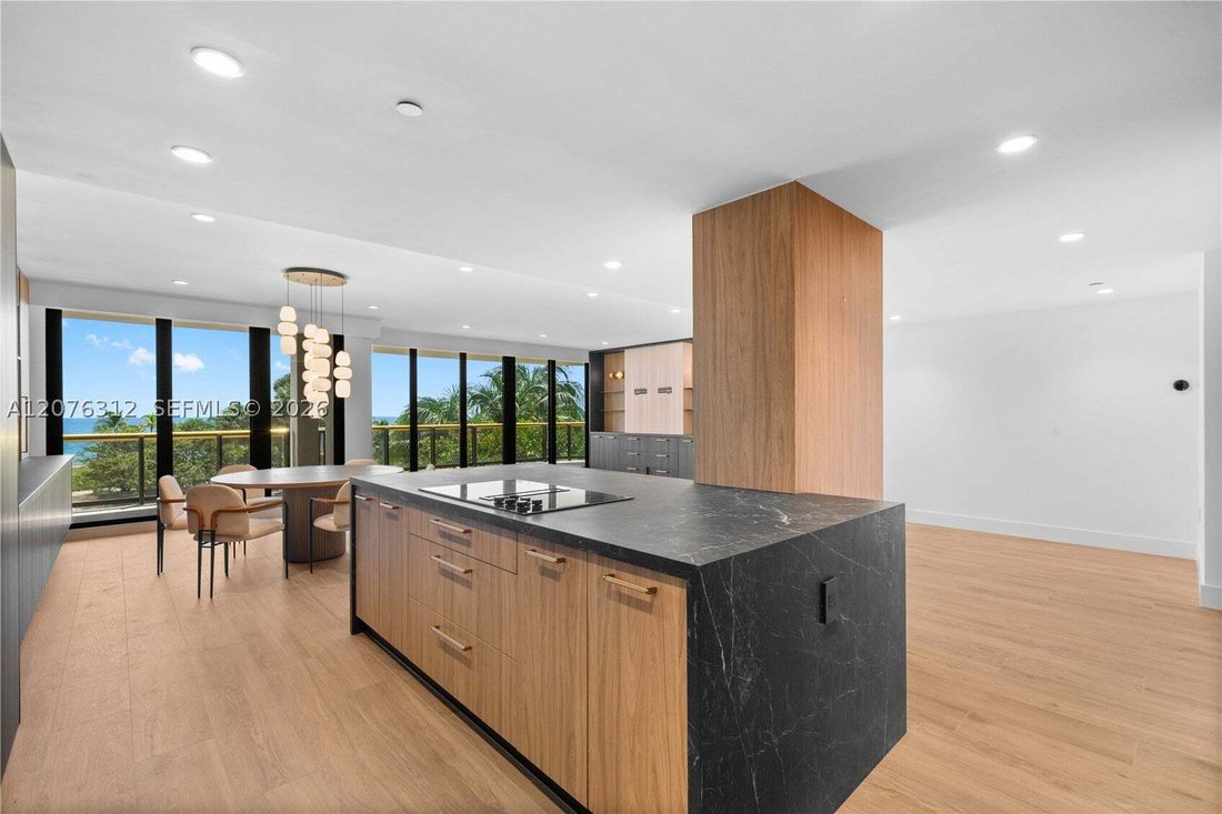 Condo in Bal Harbour, Florida, United States 5 - 18786679
