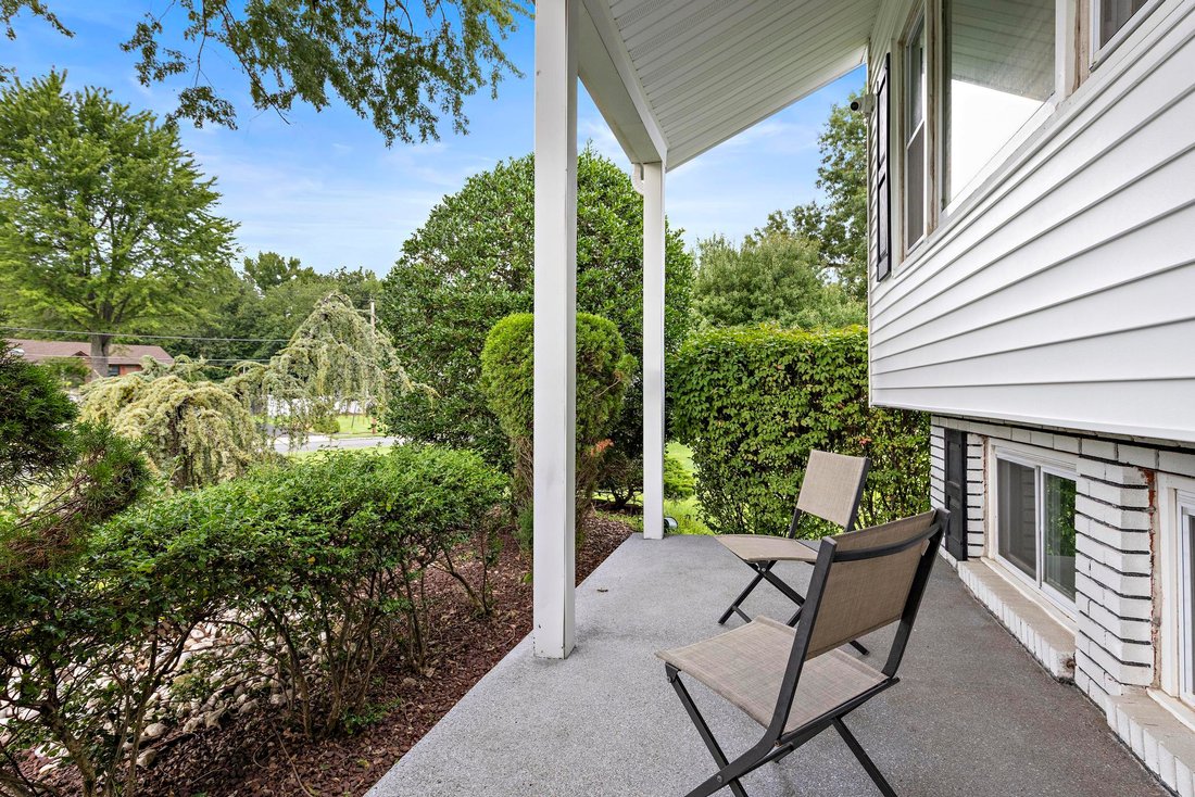House in Manalapan Township, New Jersey, United States 5 - 18784559