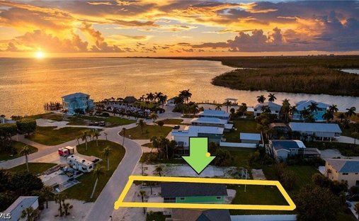 House in Fort Myers Beach, Florida, United States 1