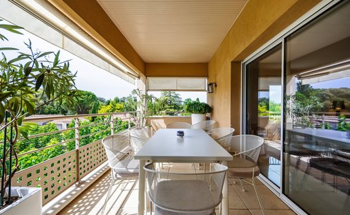 Wohnung in Nevons-route d'Apt, L'Isle-sur-la-Sorgue, Frankreich 1