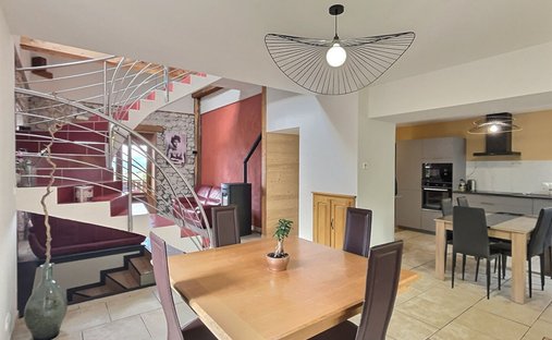 Villa in Gruffy, Auvergne-Rhone-Alpen, Frankreich 1