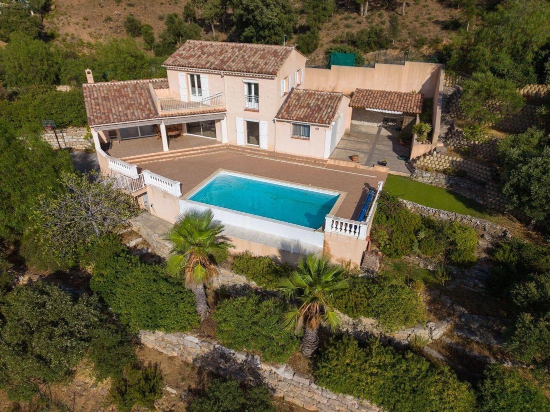 Villa in Nartelle-Noyer-Bellevue-bd des Sardinaux, Sainte-Maxime, France 4 - 18787588