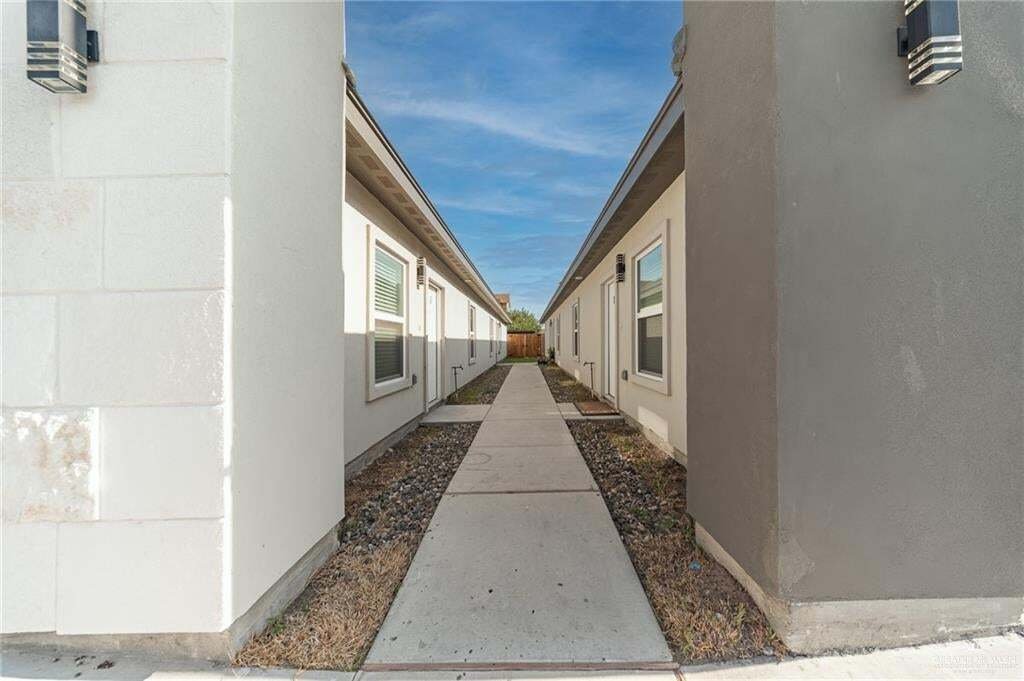 Pharr, Texas, United States 2 - 18785844