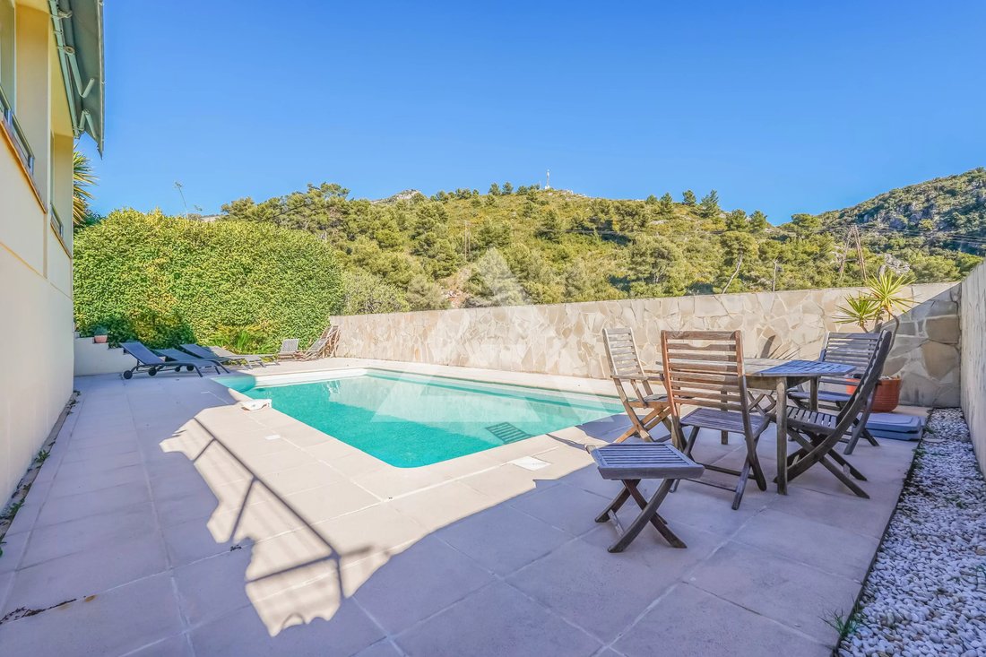 Villa à Èze, Provence-Alpes-Côte d'Azur, France 2 - 18785138