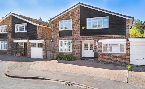 Haus in Coombe, Royal Borough of Kingston upon Thames, England 1